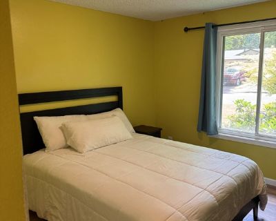 Furnished Room for Rent - Spare Bedroom for Rent Peaceful Living