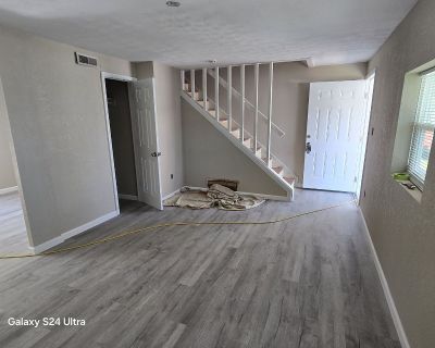 2 Bedroom 1BA 800 ft Pet-Friendly Apartment For Rent in Oak Ridge, TN