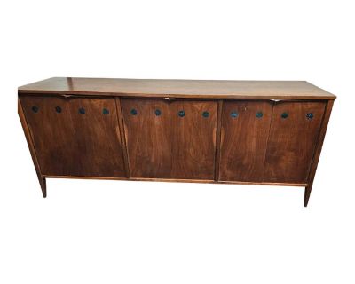 1960s Solid Walnut Mid Century Buffet Sideboard Credenza Mendoza Like Accents