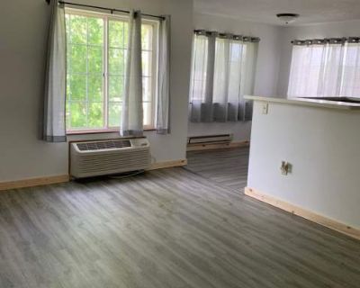 3 Bedroom 1BA 1103 ft Pet-Friendly Apartment For Rent in Marshalltown, IA