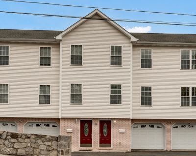 3 Bedroom 1BA 3168 ft House For Rent in Danbury, CT