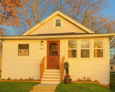 3 Bedroom 1BA 848 ft Single Family House For Sale in Flint, MI