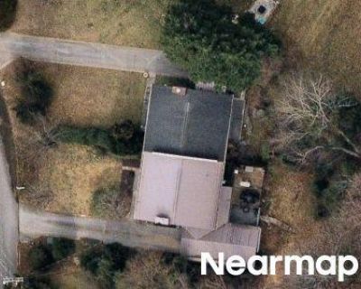 1.5 Bath Foreclosure Property in Elizabethton, TN 37643 - Jena Beth Dr