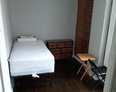 Furnished Room for Rent - Med size room for single person