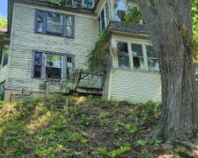 6 Bedroom 2BA 2352 ft Multi Family Home For Sale in AMSTERDAM, NY