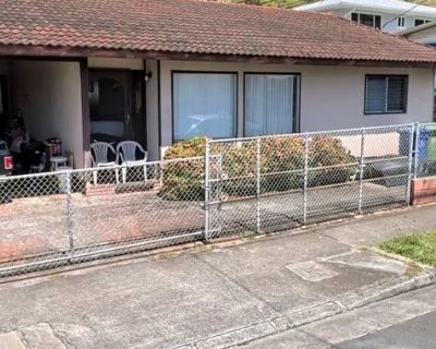 3 Bedroom 2BA 1080 ft Single Family Home For Sale in Honolulu, HI