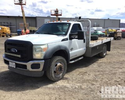 2012 Ford F-450 Super Duty 4x4 Flatbed Truck