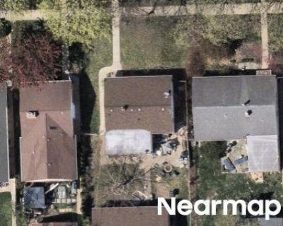 1.0 Bath Preforeclosure Property in Evanston, IL 60202 - Seward St