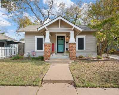 2 Bedroom 1BA 1040 ft Single Family House For Sale in Cleburne, TX