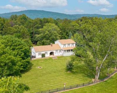 3 Bedroom 4BA 3027 ft Single Family Home For Sale in MARSHALL, VA