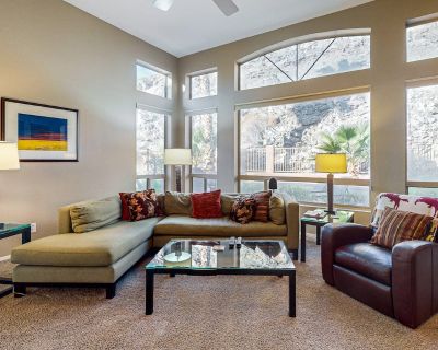 3 Bedroom 2.5BA Pet-Friendly House Vacation Rental in Desert Foothills, Phoenix,...