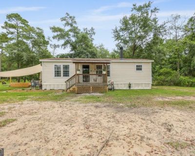 2 Bedroom 2BA 1120 ft Manufactured Home For Sale in JESUP, GA