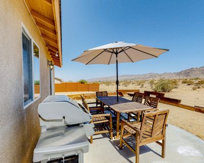 4 Bedroom 2BA House Vacation Rental in Mojave House, Joshua Tree, CA