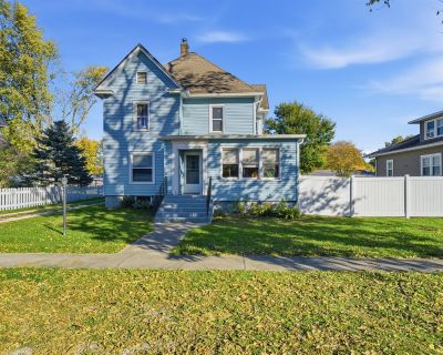 4 Bedroom 2BA 2276 ft Single Family House For Sale in Flanagan, IL