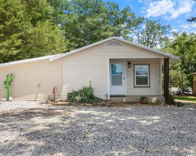 1 Bedroom 1BA 608 ft Single Family Home For Sale in SUNRISE BEACH, MO