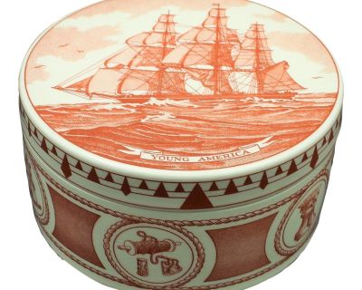 1970s Wedgwood Young America Clipper Ship Staffordshire Round Table Box