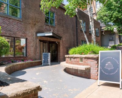 15698 ft Commercial Property For Sale in Saratoga Springs, NY