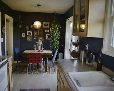 Private room with shared bathroom in a House with 1 roomie, Portland, OR 97217