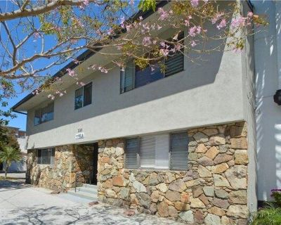 1 Bedroom 1BA Condo For Sale in Long Beach, CA