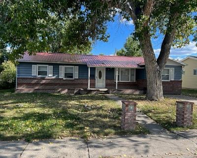 3 Bedroom 1BA 1359 ft Pet-Friendly Single Family Home For Rent in Casper, WY