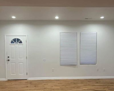 Total rooms: 2. Deposit: $1,000.00 * Utilities included?: Some * Fees apply?: No. References required. No preference. Smoking is allowed. Couples are welcome. Furnishings: Furnished * Parking: No * Garage: No * Yard/patio: Yes * Balcony/roof terrace: No * Disabled access: No * Living room: shared * Broadband included: Yes. Availability Available Dec 01 2025 Minimum term 3 months Maximum term 12...