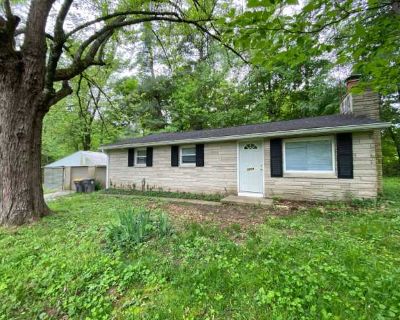 3 Bedroom 1BA 1063 ft Pet-Friendly Apartment For Rent in Bloomington, IN