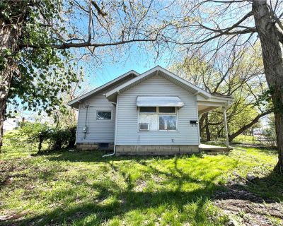 2 Bedroom 1BA 881 ft Apartment For Rent in Neshannock Twp, PA