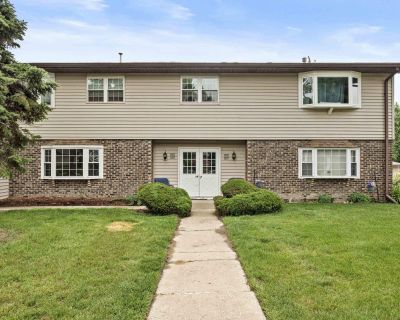 2 Bedroom 1BA 1128 ft Condo For Sale in Schererville, IN