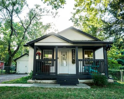Homads House (Has a House). Room in the 2 Bedroom 1BA Pet-Friendly House For Rent in Overland...