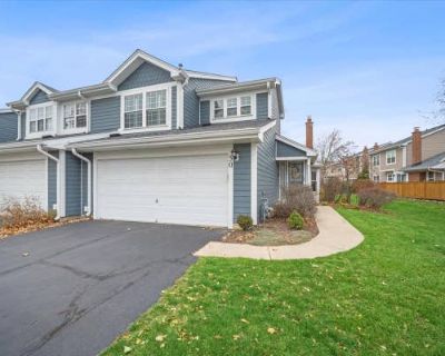 3 Bedroom 3BA 1582 ft Single Family Home For Sale in SCHAUMBURG, IL