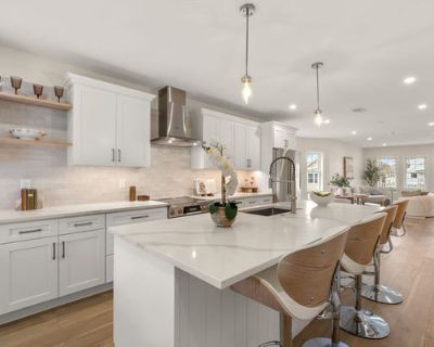 3 Bedroom 2BA 1964 ft Condominium For Sale in WATERTOWN, MA