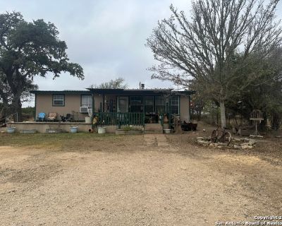 3 Bedroom 2BA 1632 ft Single Family House For Sale in Bandera, TX