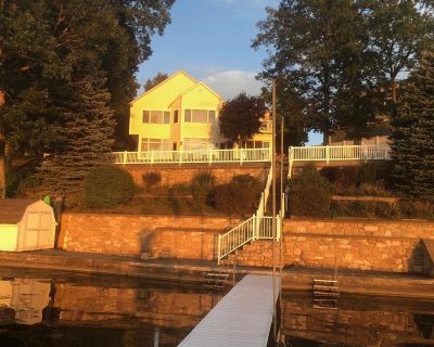 4 Bedroom 3BA 2537 ft Single Family House For Sale in North Webster, IN