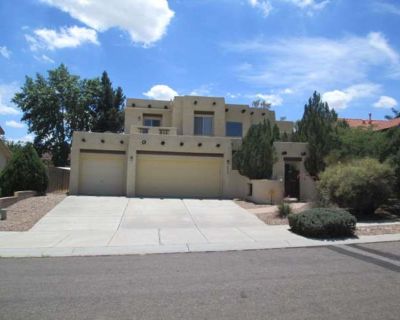 (4) Beds (3) Car Garage. Every day's a play day in sunny Albuquerque, full of rich heritage and culture. Patio / balcony Pet friendly Garage Fireplace Bathtub Carpet Unit Amenities bathtub carpet fireplace patio / balcony Property Amenities parking garage cats allowed dogs allowed. Pets allowed. 4 Bedroom. 2.5 Bathroom. 1970 ft