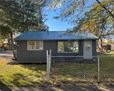 2 Bedroom 1BA 720 ft Single Family Home For Sale in TILTON, IL