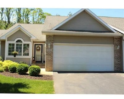 2 Bedroom 1BA 1068 ft Condo For Sale in Grand Rapids, MI