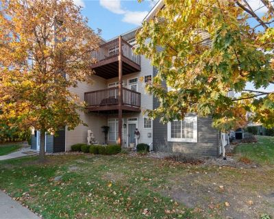 2 Bedroom 1BA 856 ft Condo For Sale in Independence, MO