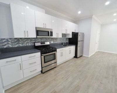 608 22nd Street. To book a tour, please inquire on this listing and you will receive a link to schedule. If you found us on Craigslist, please schedule your tour here: http://showinghotline.com/lc/fabb2560f3 Advertised rent of $2,168 includes 6 WEEKS FREE concession on a 12-month lease with a base rent of $2,450 The spacious 2-bedroom, 2-bathroom apartment is 975 sq. ft. and has a private gated...