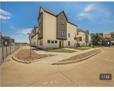 Private room with own bathroom in a Townhouse, Plano, TX 75074