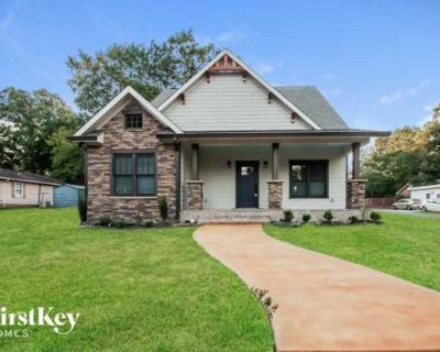 5 Bedroom 2.5BA 2644 ft Pet-Friendly Apartment For Rent in Monroe, NC