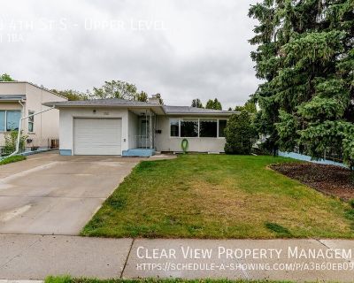 2 Bedroom 1BA 900 ft Pet-Friendly Single-family home For Rent in Lethbridge, AB