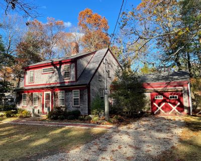 3 Bedroom 2BA 1810 ft Single Family House For Sale in Duxbury, MA