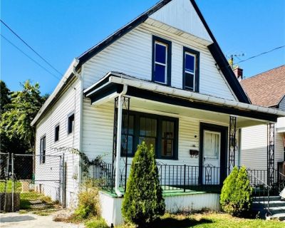 4 Bedroom 2BA 1490 ft Single Family House For Sale in Buffalo, NY
