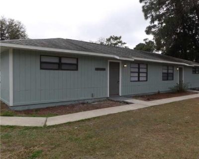 2 Bedroom 1BA 768 ft Apartment For Rent in Homosassa Springs, FL