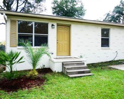 2 Bedroom 1BA 875 ft House For Rent in Niceville, FL