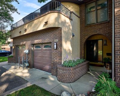 3 Bedroom 2BA 2096 ft Townhouse For Rent in Minneapolis, MN