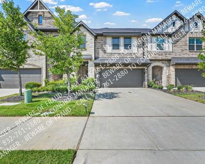 5305 Winged Foot Dr. Spacious Townhome in the Preserves on Kelly Elliott. Built in 2021 by John Houston Homes, this open concept home not only offers an incredible kitchen, with counter tops that will wow you and stainless steel appliances; stunning floors, plenty of storage, plantation shutters & barstool seating option. You'll love the upstairs game room/living room, it's the perfect space fo...