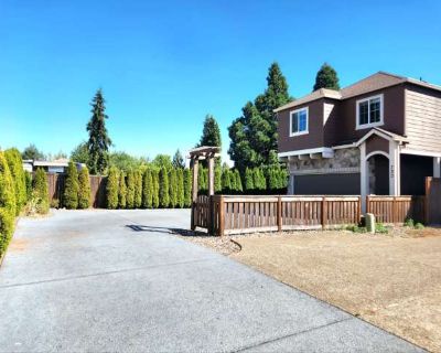 4 Bedroom 2.5BA 1877 ft House For Rent in Aloha, OR