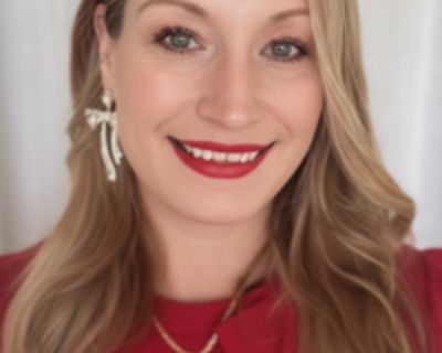 I have worked with Geriatrics for 20 years! Currently studying to become a coach to help others!! I love nature and outdoor activities! Volleyball, hiking etc .. I enjoy cooking and baking! The gym is my happy place!