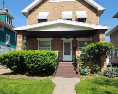 Cheshire Rd Unit Up, Shaker Heights, Home For Rent